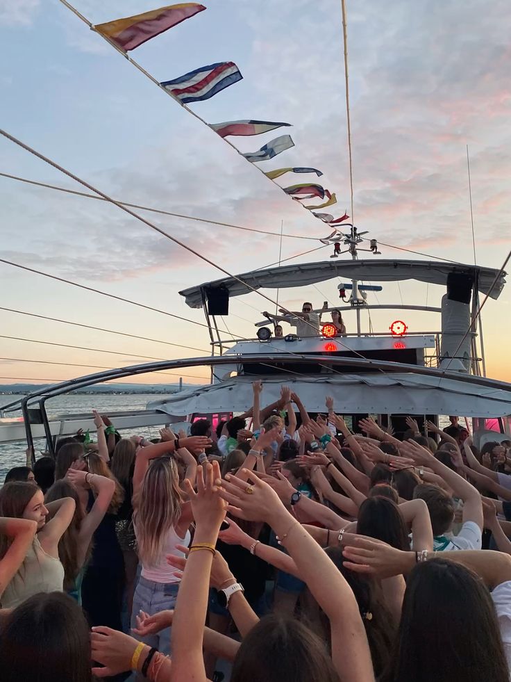 Fiesta de barco Sunset